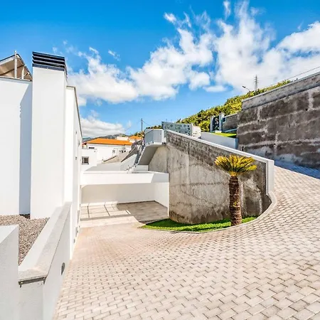 Boa Nova Branca Funchal (Madeira)
